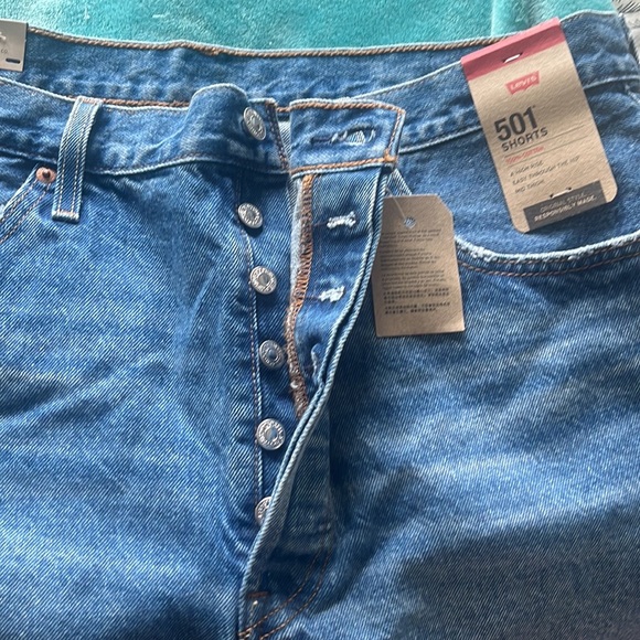 Brand new with tags Levi’s jean shorts - Picture 2 of 6